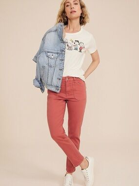NWT ~ Women’s M Jeans Casual Jeans in Salmon Color ~ Size 10